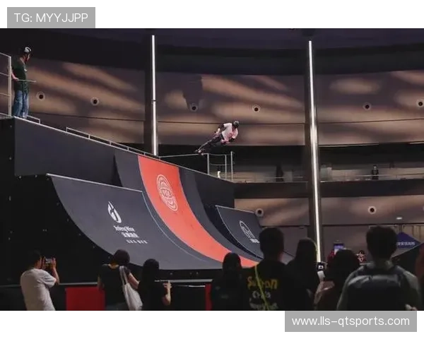 FISE上海站UCI世界杯 日本选手户高千翠庄司悠分获公园赛冠军